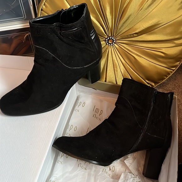 Boots - Picture 3 of 4